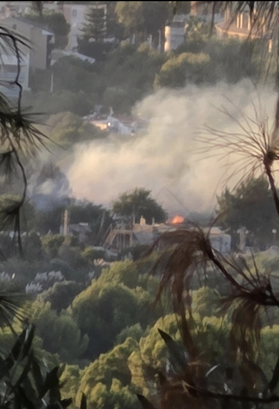 🔥 Brand bij Arenal onder controle: opnieuw discussie over permanente brandweer in Jávea